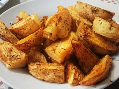 Papas rústicas: la receta rápida para que salgan crocantes por fuera y cremosas por dentro