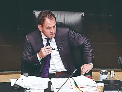 Emergencia sanitaria impone una economía de guerra