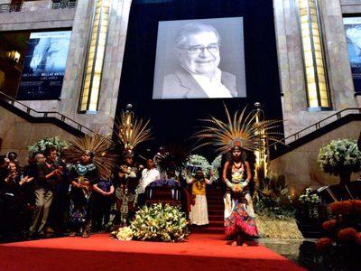 Homenaje a Miguel León-Portilla: celebración de su sabiduría