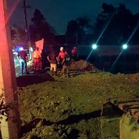 Mueren dos albañiles en deslave de obra en Nuevo León
