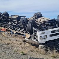 Murió un camionero tras un choque y vuelco en la ruta 237