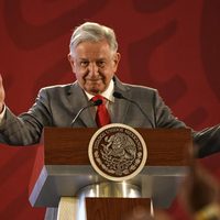 López Obrador abre frente contra altos exfuncionarios contratados en Pemex y CFE, entre ellos Calderón