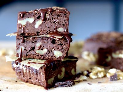 Brownie sin chocolate y con harina de algarroba: tentate con esta receta ideal para unos buenos mates