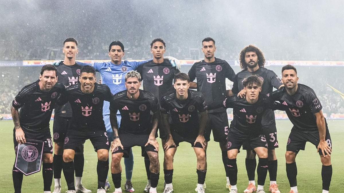 Bajo una copiosa lluvia jugaron Messi e Inter Miami.
