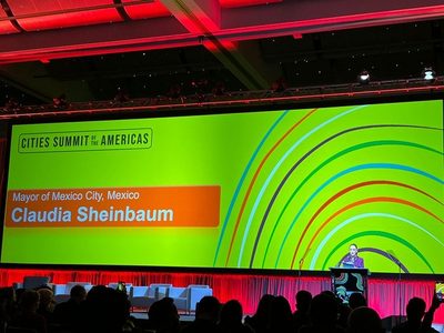 Sheinbaum presume acciones en materia de movilidad y energías limpias en cumbre de Denver, EU