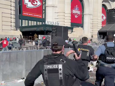 Tiroteo cerca del desfile de la victoria del Super Bowl en Kansas; un muerto y “múltiples heridos”