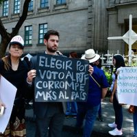 Paro de trabajadores obliga a ministros a suspender sesión por segundo día consecutivo