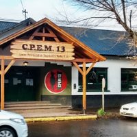 Por atraso en los fondos, concejales quieren revisar el convenio de mantenimiento escolar