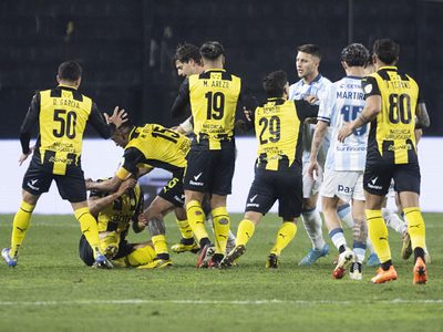 “Estaba planificado”: el presidente de Peñarol habló sobre las faltas cometidas por Racing