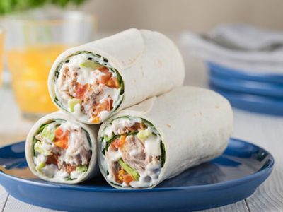 Wrap de atún extra jugoso y listo en pocos minutos: la receta que te resolverá el almuerzo o cena, este sábado