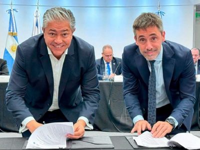 Un sector del socialismo neuquino se opone al Plan Maestro en el sector hídrico que firmó la provincia