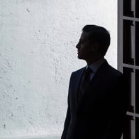 Rodeado de lujos en España, Peña se queda solo