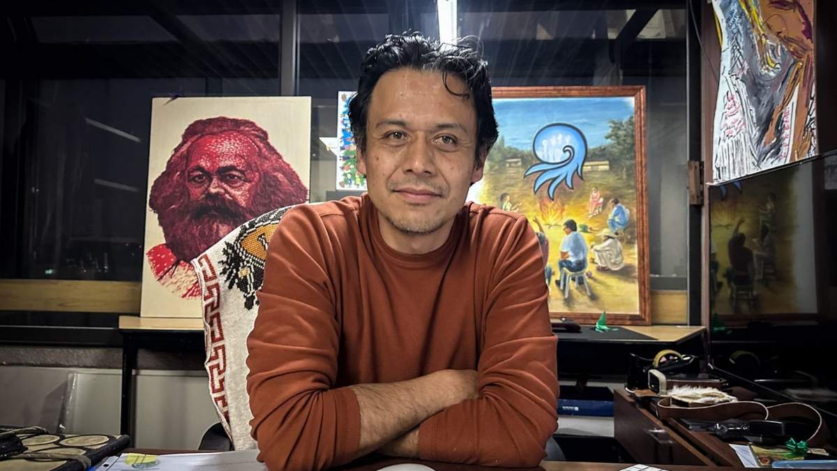 Marx Arriaga antes de abandonar la oficina