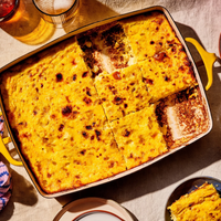 Con 2 choclos y 4 huevos hacete estre tremendo chipá guazú exprés que es una delicia y que salva tu cena