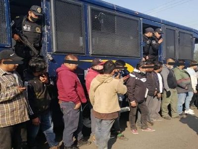 Detienen en Xochimilco a 26 presuntos extorsionadores de piperos