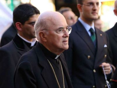 El ala conservadora de la Iglesia Católica se lanza contra Francisco