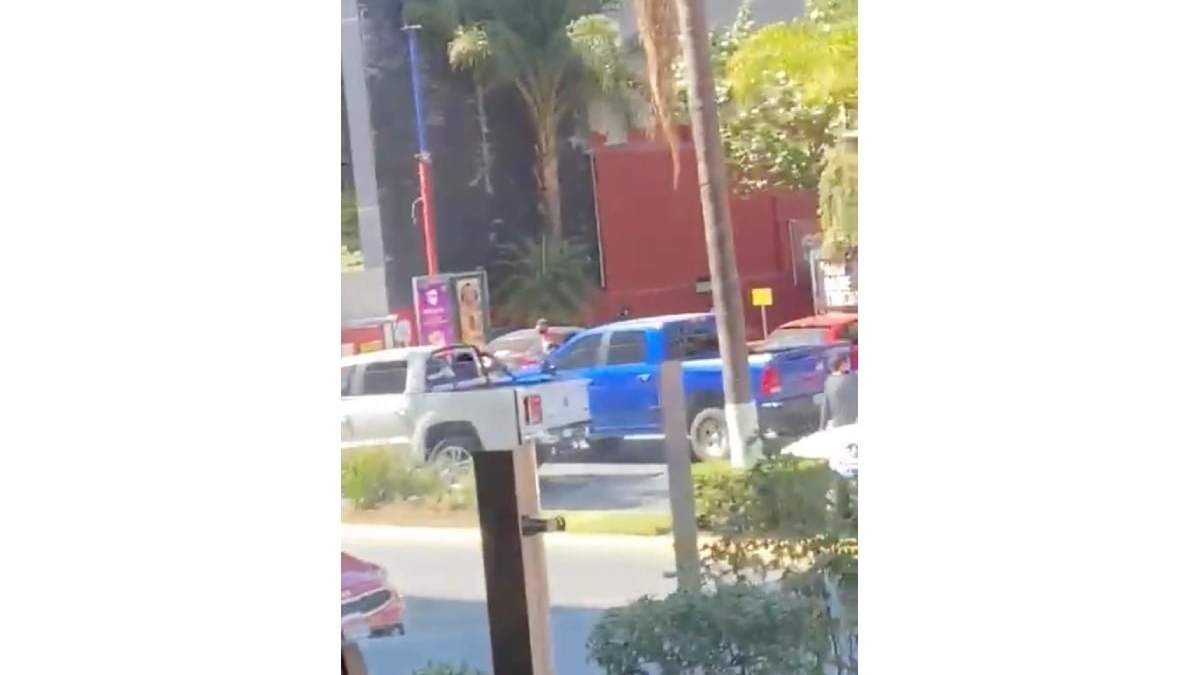 Tiroteo dentro y fuera de un restaurante en Zapopan