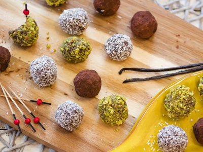 Trufas veganas: ricas, fáciles e ideales para un antojo fit, la receta que no vas a parar de hacer