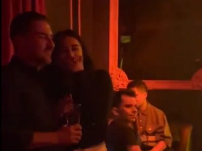 Captan a Miguel Ángel Yunes Márquez en un cabaret (Video)