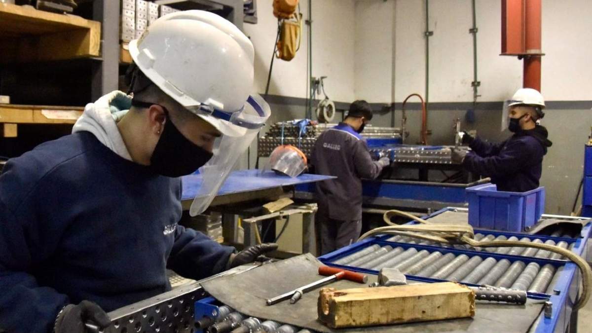 Industria. Fuente: (Twitter)