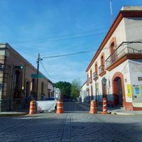 Trabajadores de Salud de Oaxaca protestan con bloqueos por despidos y falta de insumos