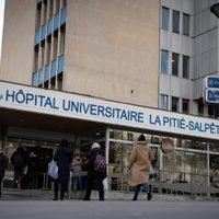 Los hospitales de París podrían saturarse la semana que viene