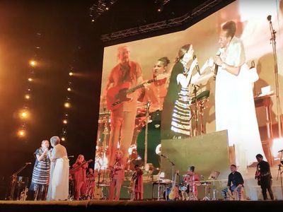 Susana Baca recuerda a muertos en protestas de Perú durante concierto de Natalia Lafourcade (Video)