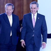 Mancera rinde homenaje a Muñoz Ledo tras su trabajo en la reforma política del DF