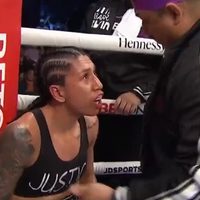 "¡Yo solo quiero llegar viva a mi casa!": boxeadora mexicana detiene su pelea (Video)