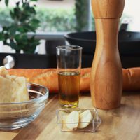 Pan de ajo y queso: sin harina y difícil de resistir, una receta única que sorprende por su sabor y textura