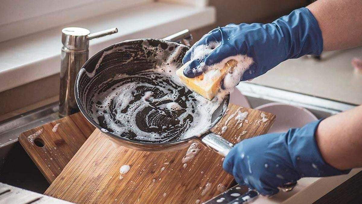 Cómo dejar tus sartenes impecables. Fuente: (X)