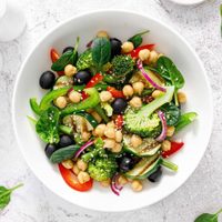 Ensalada exprés para comer algo fresco y olvidarte del calor: te encantará esta receta
