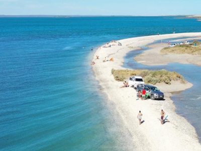 En la costa de Río Negro, gana adeptos una playa paradisíaca
