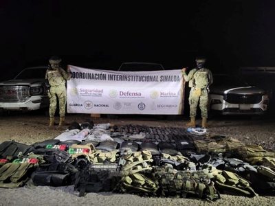 Semar detiene a seis presuntos sicarios, tres son menores, y asegura chalecos con iniciales del CJNG
