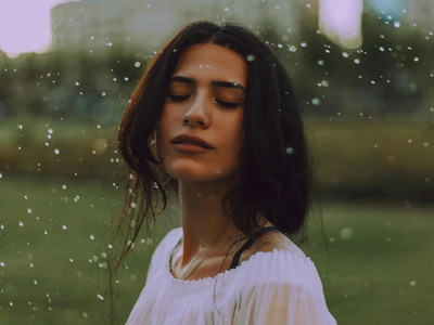 Aprovechá el agua de lluvia y hacé este poderoso ritual para elevar la energía de tu hogar y eliminar la negatividad