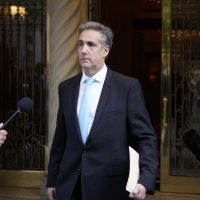 Michael Cohen, exabogado de Trump, regresa al estrado en el juicio al expresidente