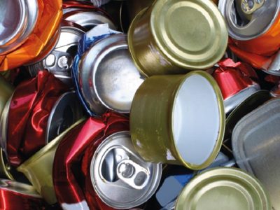 Más barato que comprar en un bazar: transformá las latas vacías en este divino proyecto para iluminar tu casa