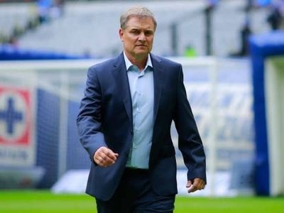 Cruz Azul despidió a Diego Aguirre como técnico tras derrota de 7-0 ante el América