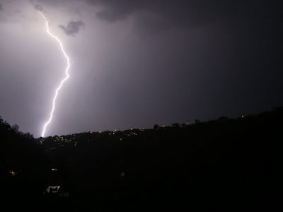 Muere impactado por un rayo en Tomatlán, Jalisco; es la octava víctima del temporal de lluvias