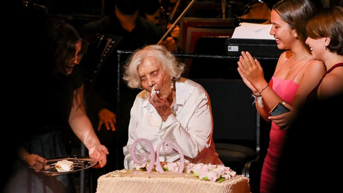 La escritora y periodista durante el homenaje realizado en Bellas Artes por sus 90 años de edad