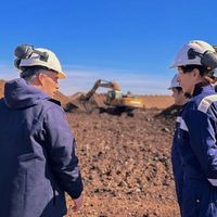 Supervisan las tareas de remoción de residuos petroleros en Comarsa