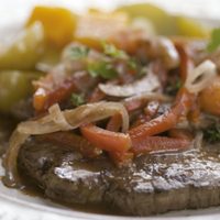 Para chuparse los dedos: bifes a la criolla, la receta perfecta para disfrutar de algo rico y calentito en invierno