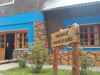 Seguridad de la provincia dotó de 25 botones antipánico a la policía de Junín de los Andes