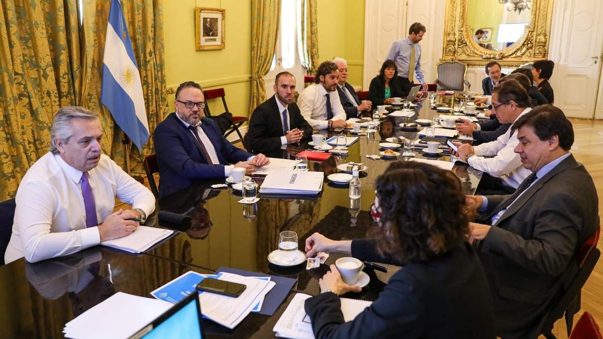 Alberto Fernández junto a parte de su gabinete. Fuente: (Twitter)