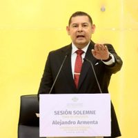Alejandro Armenta toma protesta como gobernador de Puebla
