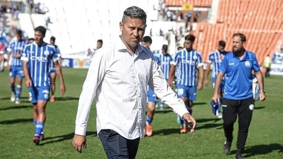 Diego Flores, despedido dos veces en el Tomba