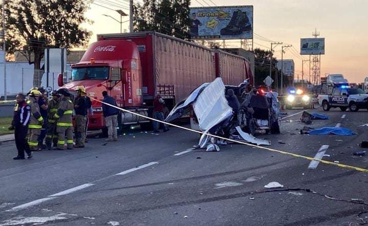 Choque con siete muertos y 12 heridos