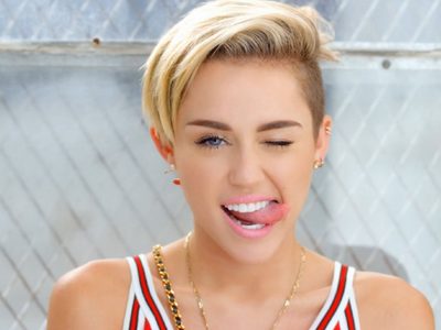 Imperdonable: Miley Cyrus y su terrible elección de vestuario en el estreno de una película