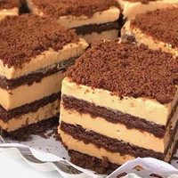 Cuadraditos de chocotorta cubiertos de chocolate: rendidores y fáciles de hacer para el momento del postre