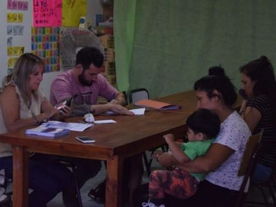 Continúan los trámites para personas con discapacidad en el merendero de CTEP en 7 de Mayo